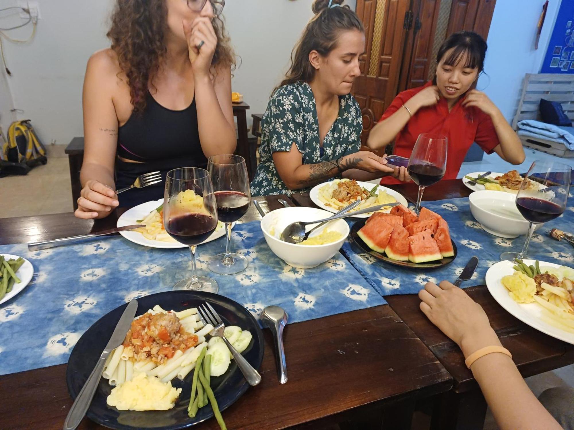 Yolo Ha Giang Adventures, Motorbike And Loop Tours Hotel Ngoại thất bức ảnh