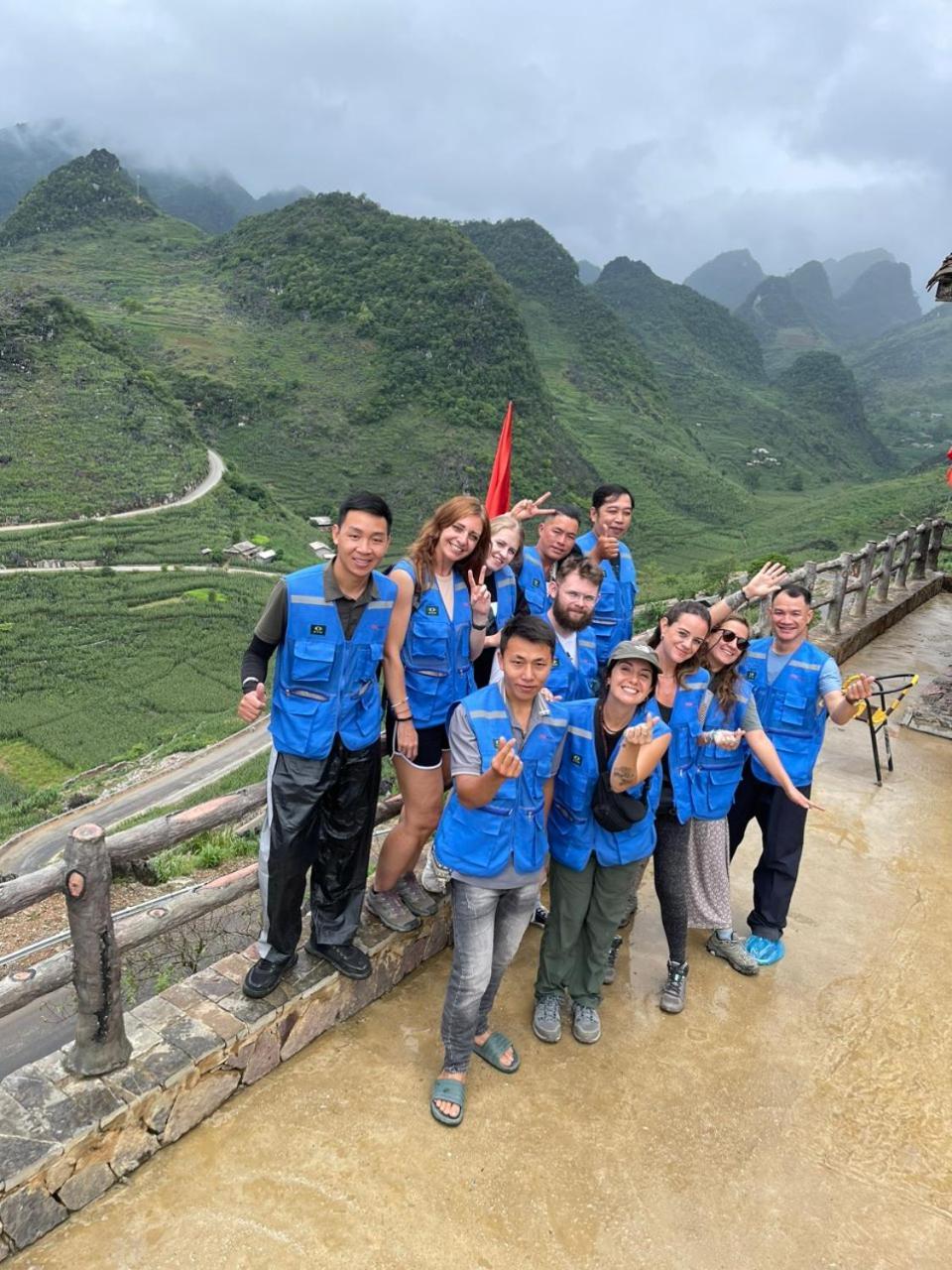 Yolo Ha Giang Adventures, Motorbike And Loop Tours Hotel Ngoại thất bức ảnh
