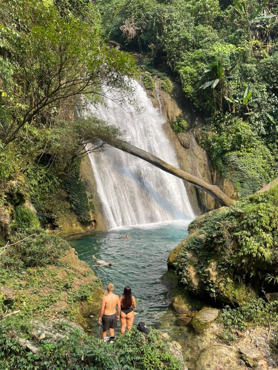 Yolo Ha Giang Adventures, Motorbike And Loop Tours Hotel Ngoại thất bức ảnh